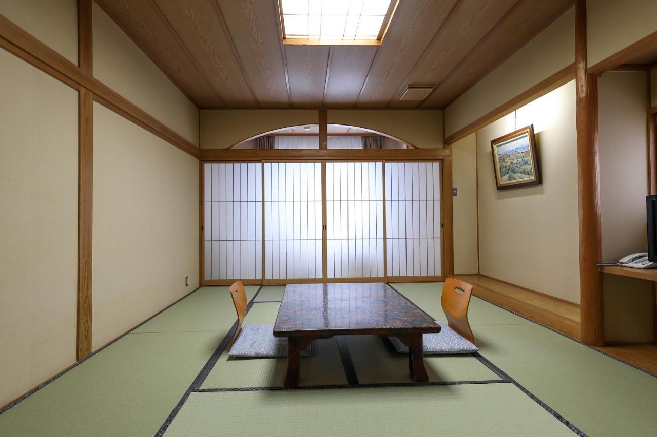 Tsukasaya Ryokan Tsuruoka Eksteriør bilde