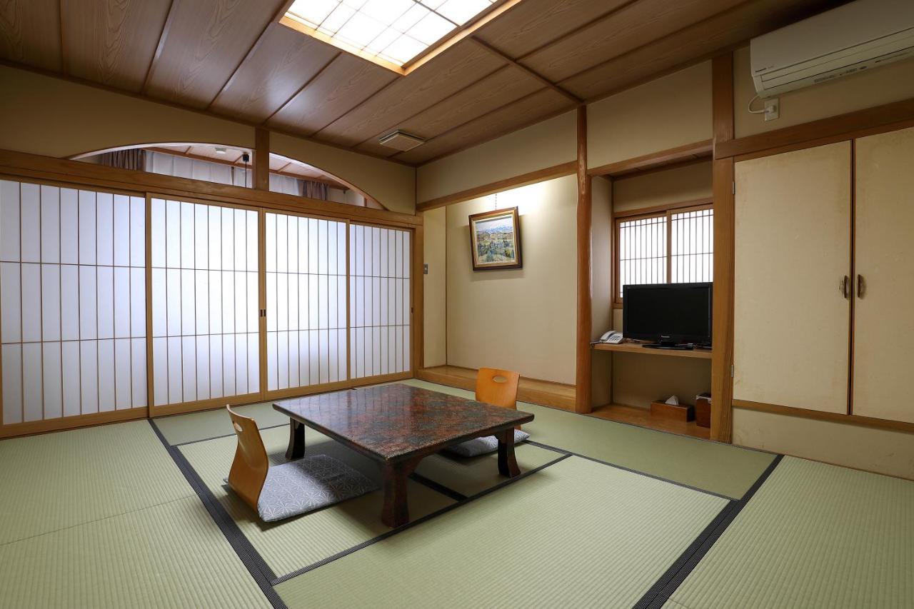 Tsukasaya Ryokan Tsuruoka Eksteriør bilde