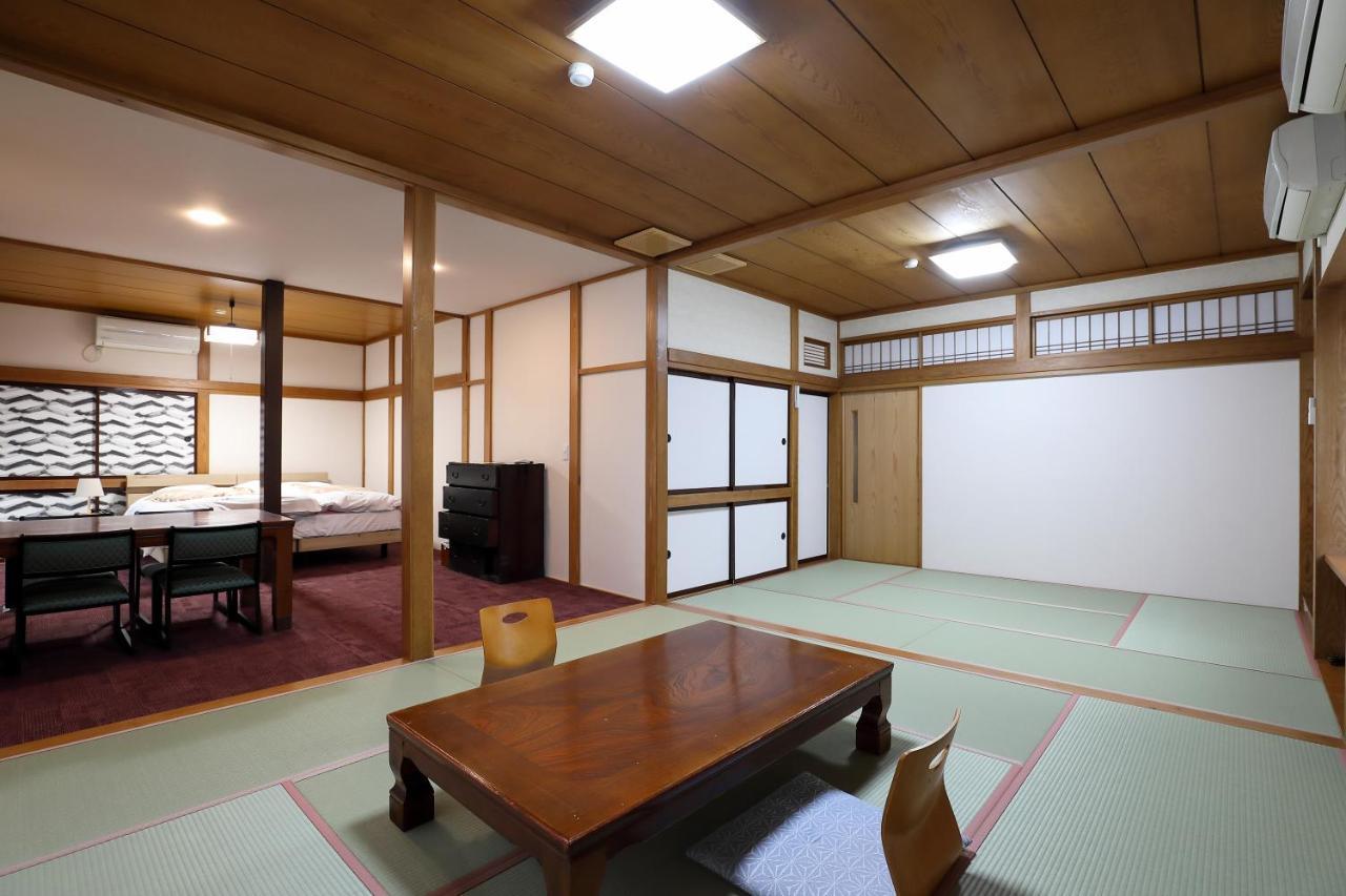 Tsukasaya Ryokan Tsuruoka Eksteriør bilde